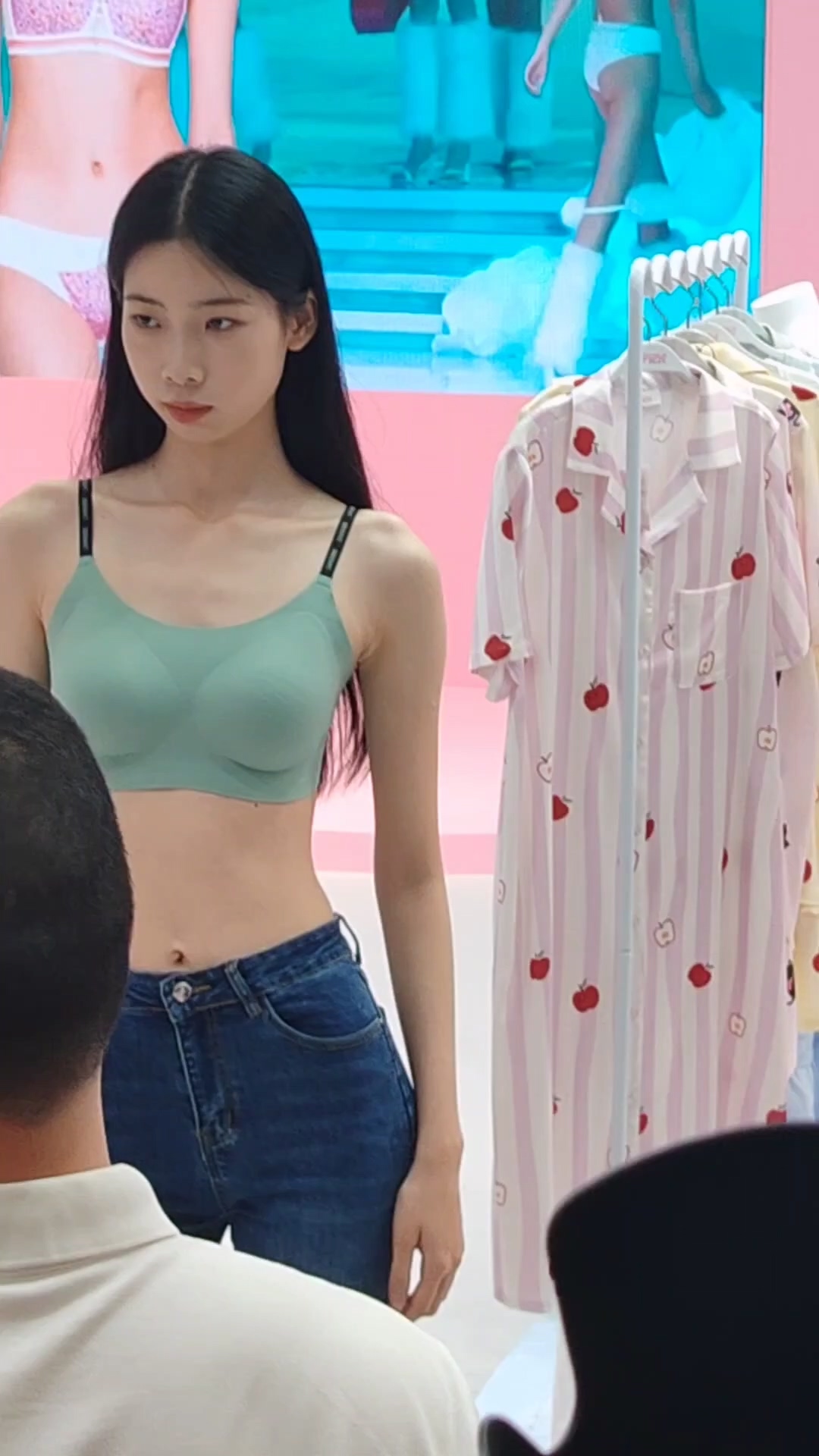 2025 siuf 深圳内衣展 兰卓丽.mkv_20250713_092936.516
