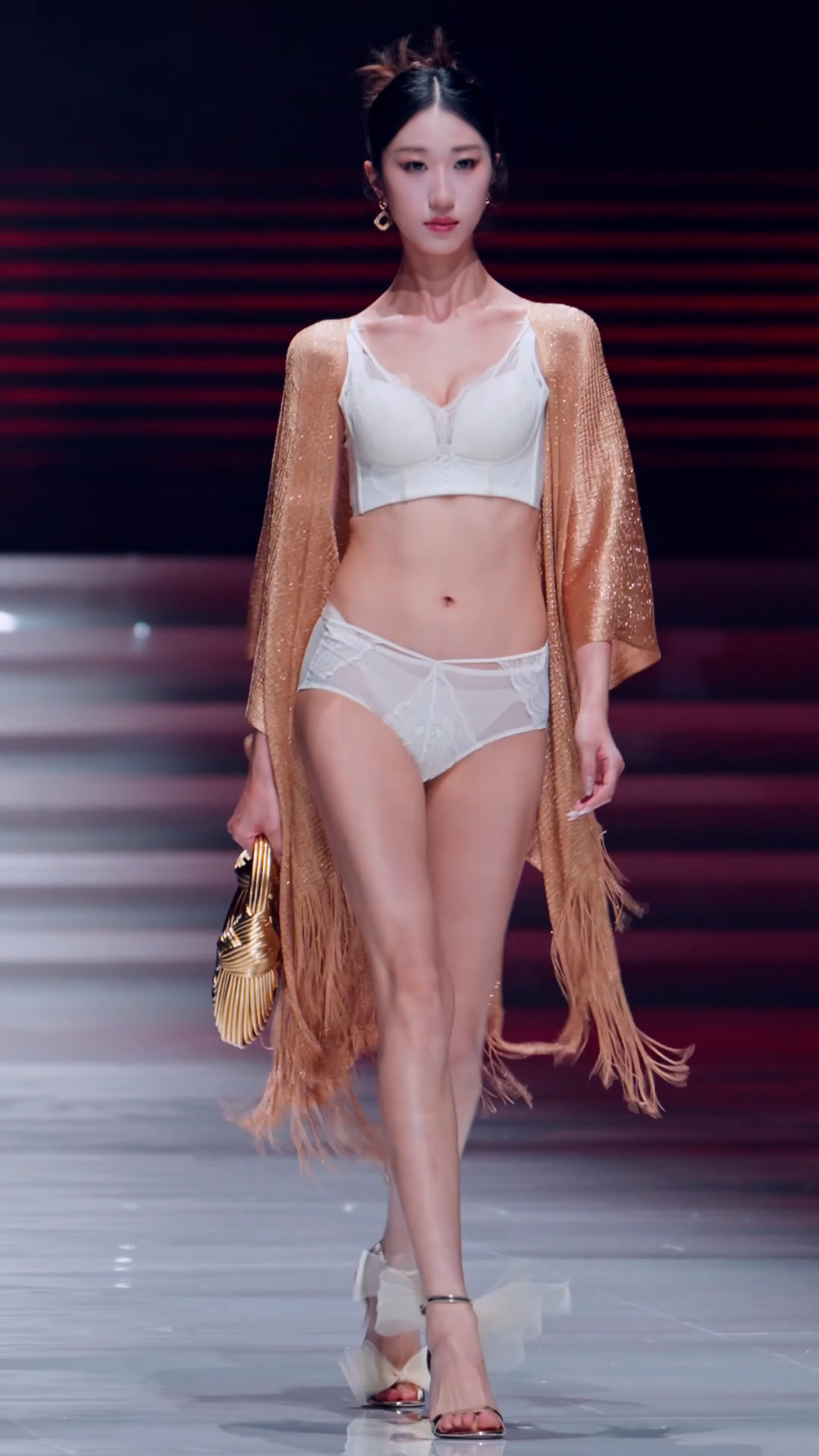 NOVENDREAM-无水印高质量时装短视频👗-NOVENDREAM