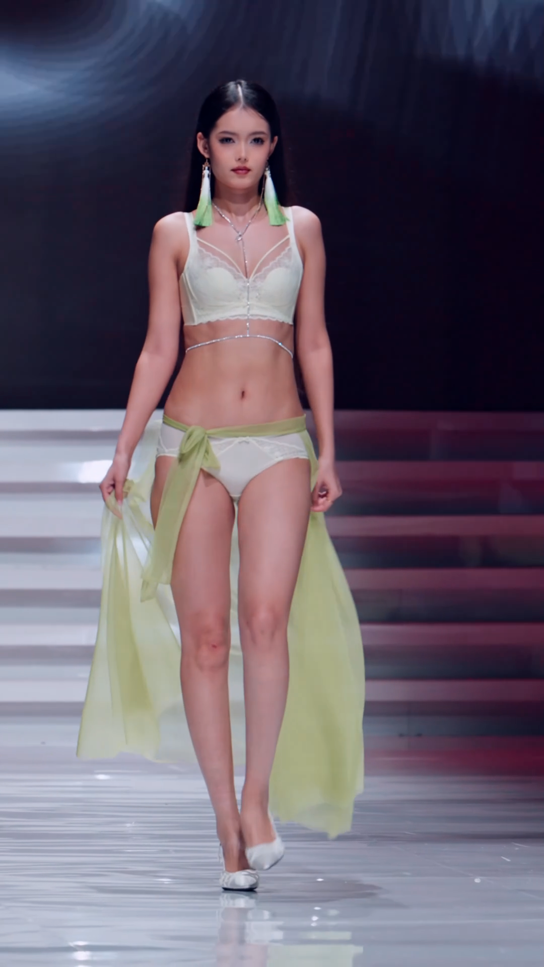 NOVENDREAM-无水印高质量时装短视频👗-NOVENDREAM