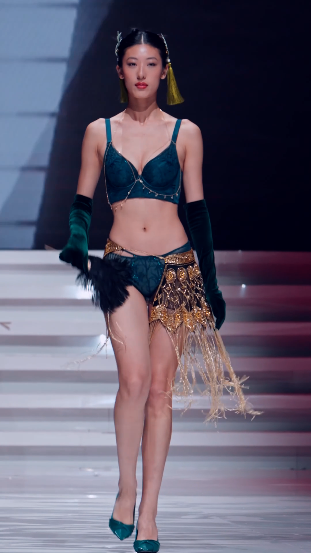 NOVENDREAM-无水印高质量时装短视频👗-NOVENDREAM