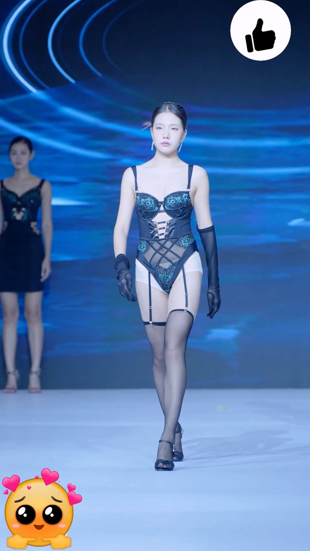 NOVENDREAM-无水印高质量时装短视频👗-NOVENDREAM