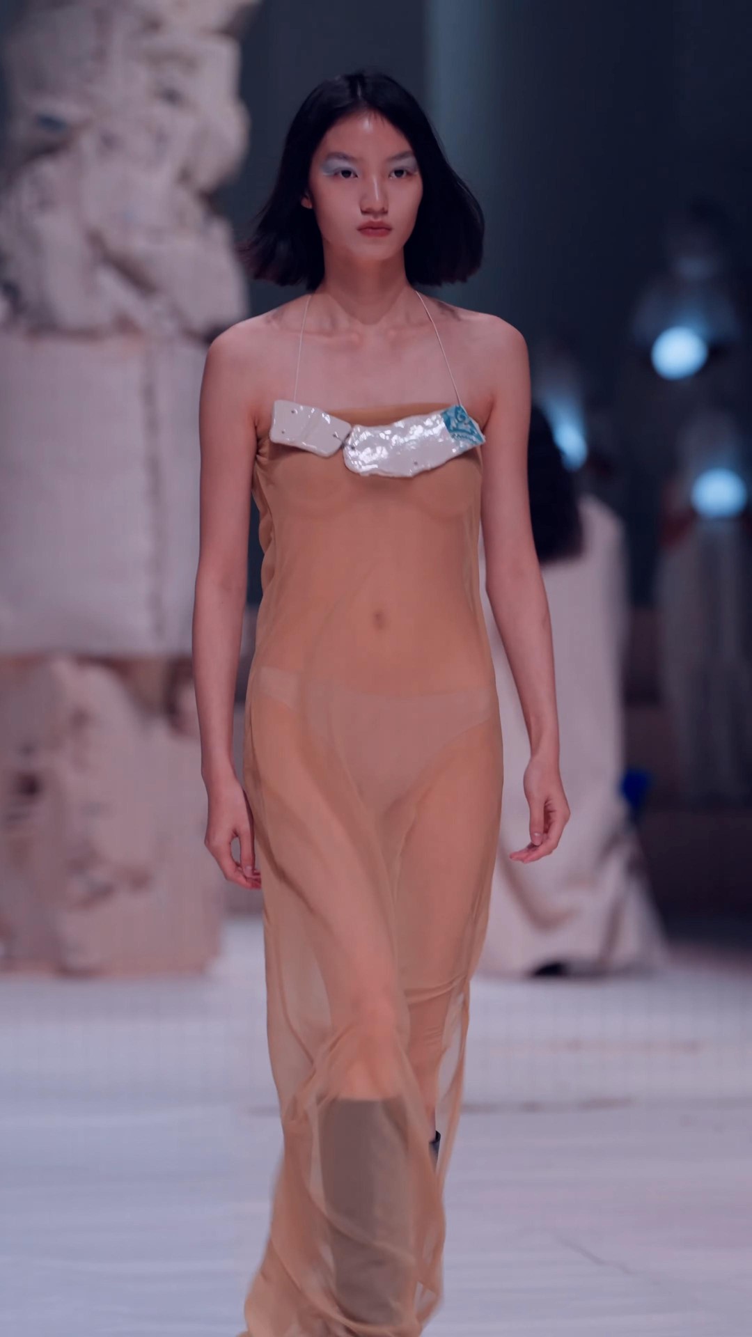 NOVENDREAM-无水印高质量时装走秀短视频👗-NOVENDREAM